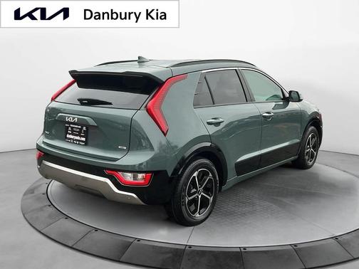 2023 Kia Niro SX