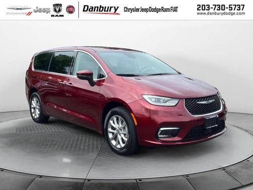2023 Chrysler Pacifica Touring-L