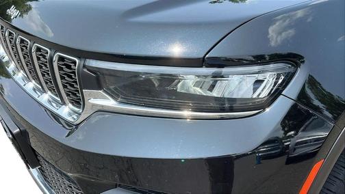 2022 Jeep Grand Cherokee Laredo