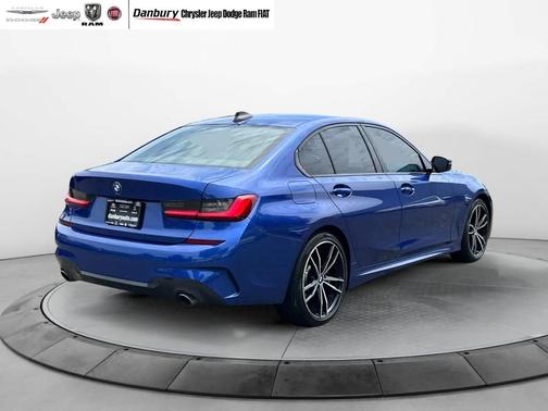 2019 BMW 330 i xDrive