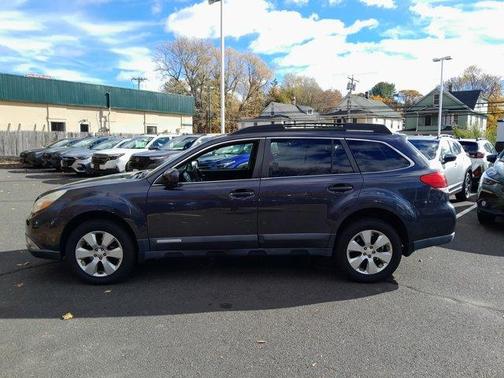 2010 Subaru Outback 2.5i Limited