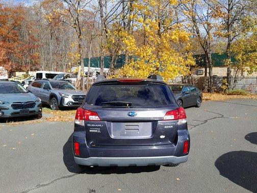 2010 Subaru Outback 2.5i Limited