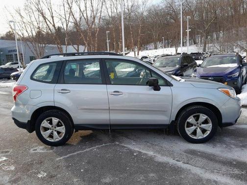 2016 Subaru Forester 2.5i