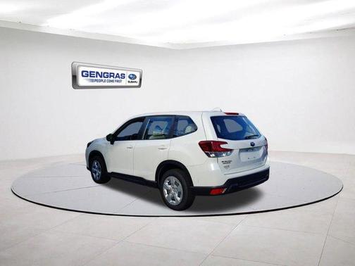 2022 Subaru Forester Base (CVT)
