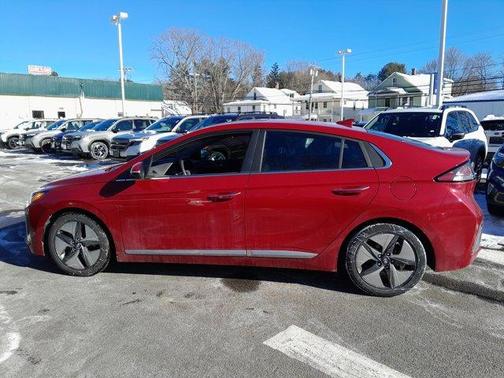 2022 Hyundai IONIQ Hybrid Limited