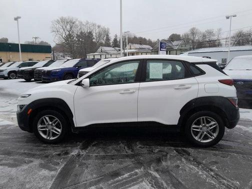 2022 Hyundai KONA SE