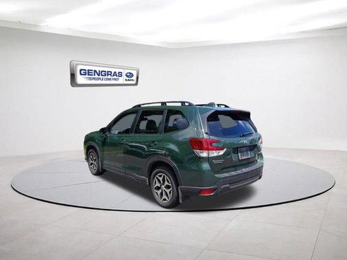 2022 Subaru Forester Premium