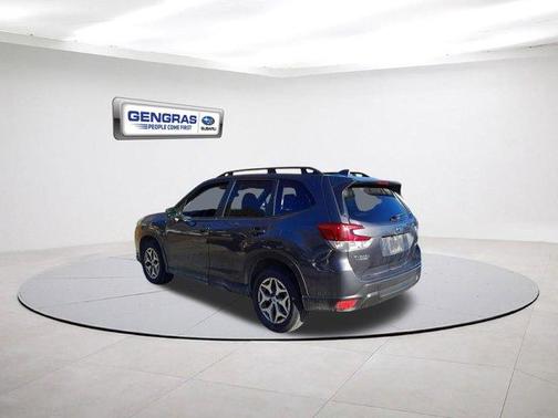 2022 Subaru Forester Premium