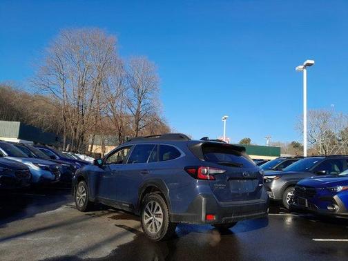 2023 Subaru Outback Premium