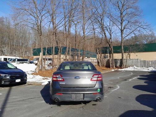 2015 Ford Taurus SEL