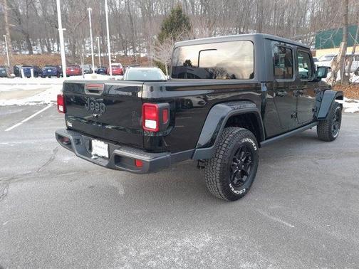 2022 Jeep Gladiator Sport