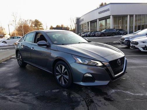 2021 Nissan Altima 2.5 SV