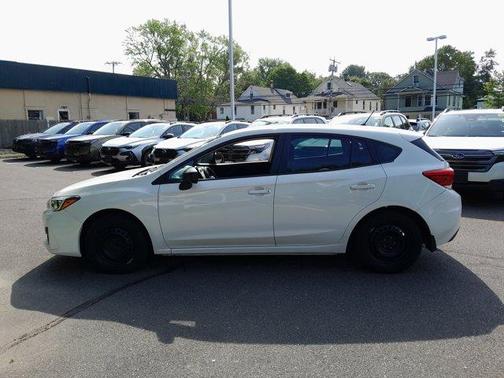 2019 Subaru Impreza 2.0i