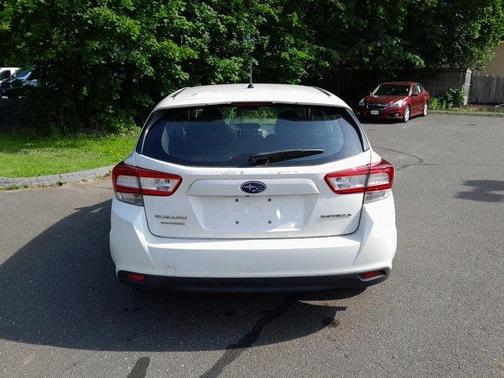 2019 Subaru Impreza 2.0i