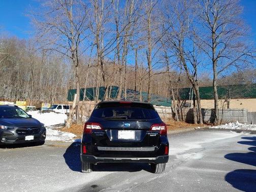 2017 Subaru Outback 2.5i Touring