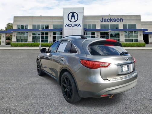 2015 INFINITI QX70 Base