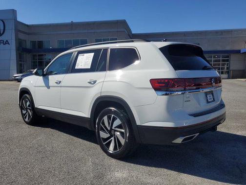2025 Volkswagen Atlas 2.0T SE w/Technology 4MOTION