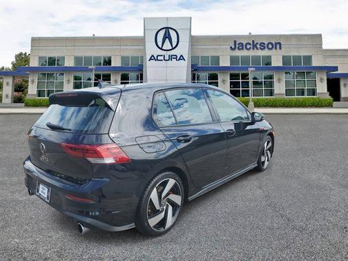 2023 Volkswagen Golf GTI 2.0T SE DSG