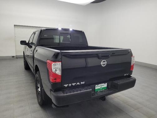 2021 Nissan Titan SV
