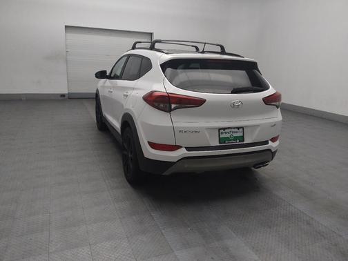 2017 Hyundai TUCSON Night