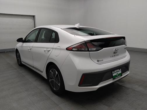 2021 Hyundai IONIQ Plug-In Hybrid SE