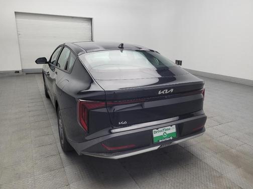Aurora Black Pearl 2025 Kia K4 LXS