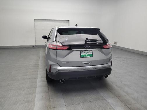 2020 Ford Edge SE