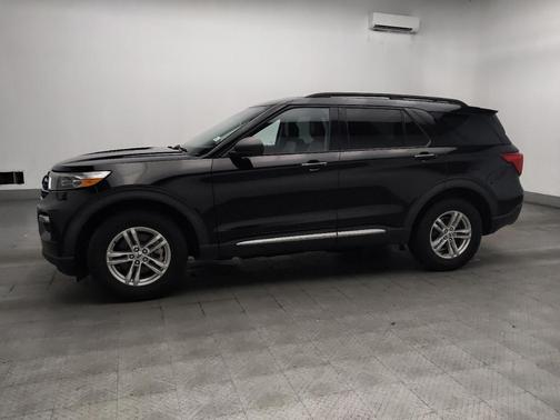 Agate Black Metallic 2022 Ford Explorer XLT