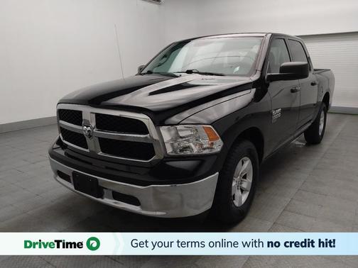 Diamond Black Crystal Pearlcoat 2021 RAM 1500 Classic SLT
