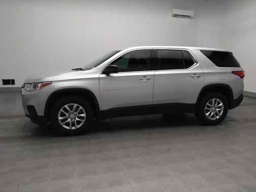 Silver Ice Metallic 2021 Chevrolet Traverse LS