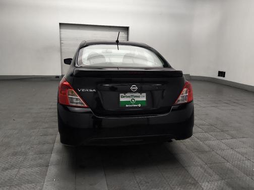 Super Black 2017 Nissan Versa 1.6 S+