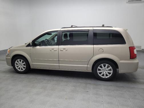 2015 Chrysler Town & Country LX