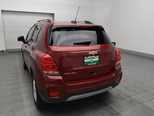 Red 2022 Chevrolet Trax LT
