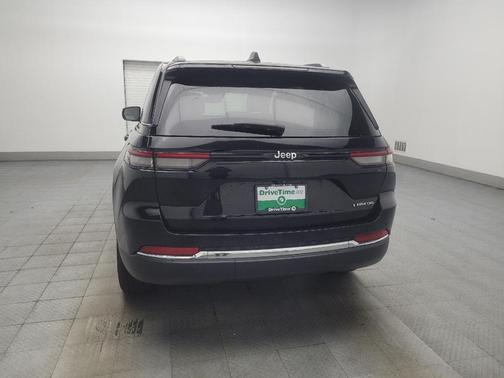 Diamond Black Crystal Pearlcoat 2023 Jeep Grand Cherokee Laredo