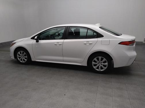 White 2022 Toyota Corolla LE