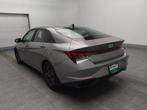 Fluid Metal 2022 Hyundai ELANTRA SEL