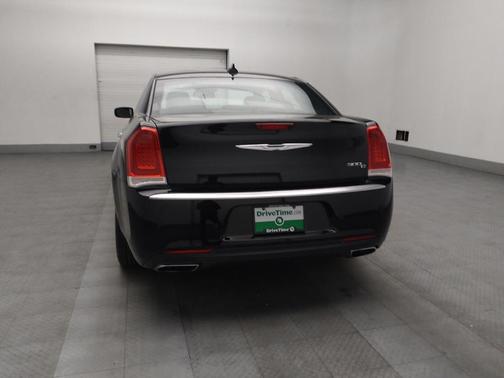2018 Chrysler 300 C