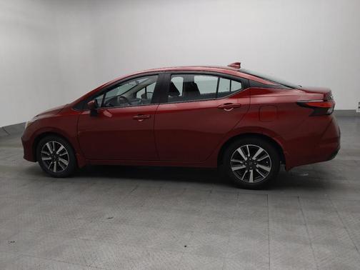 Scarlet Ember Tintcoat 2024 Nissan Versa 1.6 SV