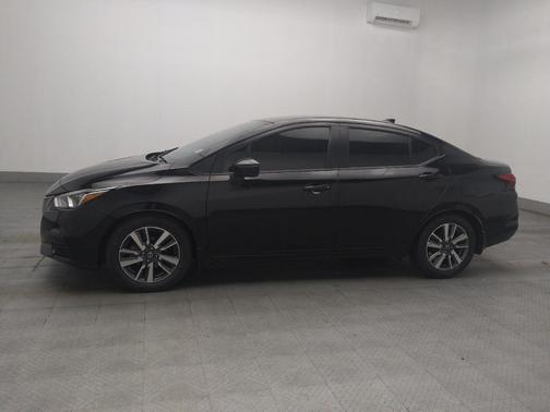 Super Black 2020 Nissan Versa 1.6 SV