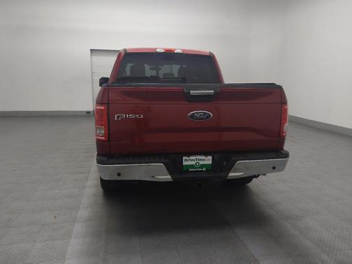 Red 2015 Ford F-150 XLT