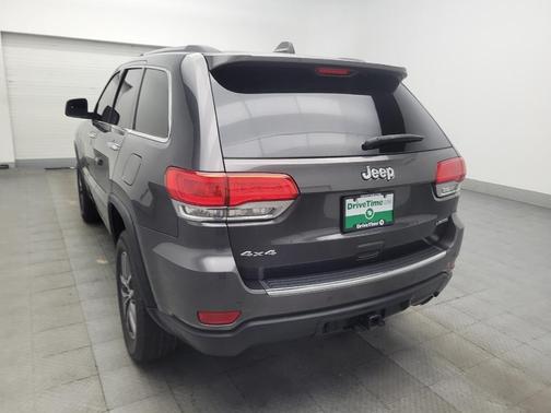 Granite Crystal Metallic Clearcoat 2017 Jeep Grand Cherokee Limited