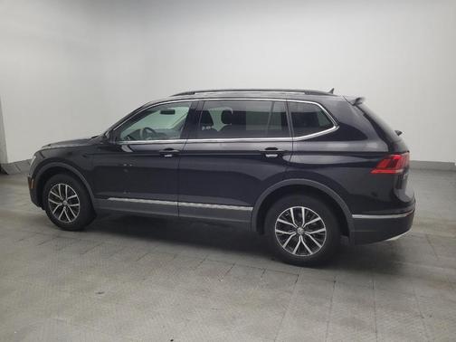 Deep Black Pearl 2020 Volkswagen Tiguan 2.0T SE