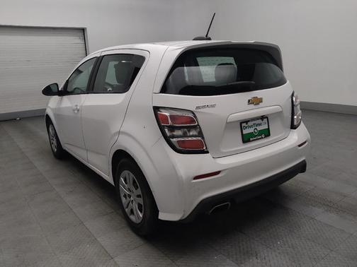 Summit White 2017 Chevrolet Sonic LT