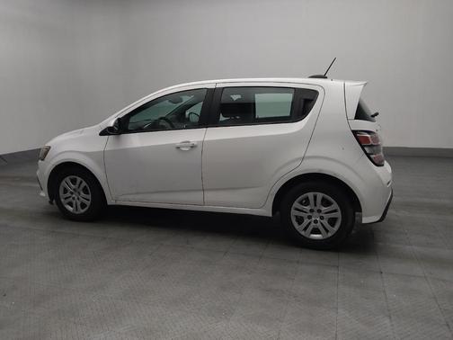 Summit White 2017 Chevrolet Sonic LT