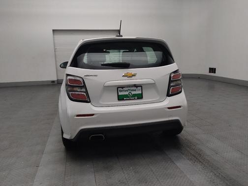 Summit White 2017 Chevrolet Sonic LT