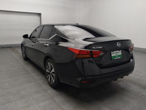 Super Black 2022 Nissan Altima 2.5 SV