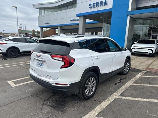 2024 GMC Terrain SLT