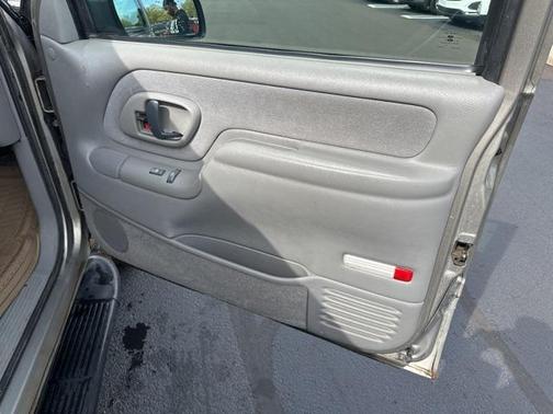 1999 Chevrolet Tahoe LS