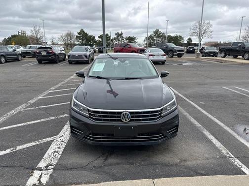 2019 Volkswagen Passat 2.0T R-Line