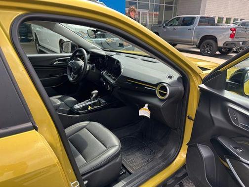 Nitro Yellow Metallic 2024 Chevrolet Trax FWD ACTIV